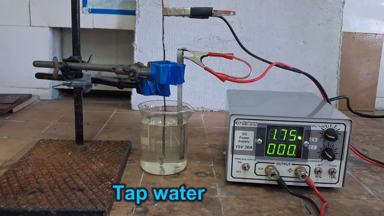 Electrolysis of hydrochloric acid (test of power supply unit)